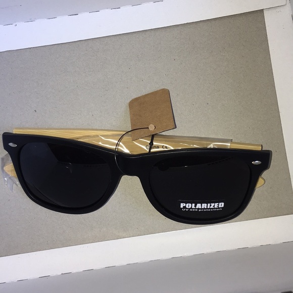 BNWT Polarized Bamboo Matt Black Sunglasses - Picture 4 of 6